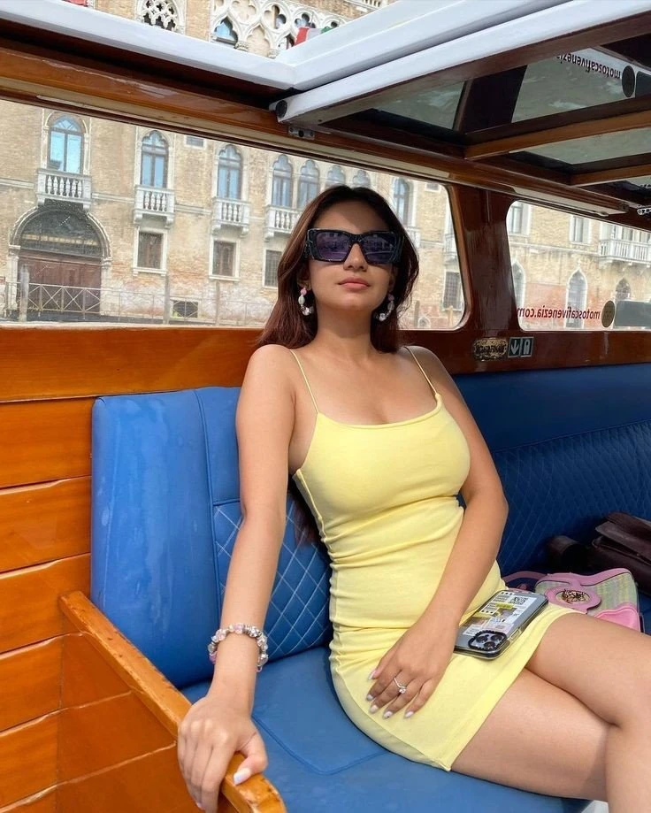 Aparna Verma High Profile Model – Indian escort in Bangalore — 3 / 5