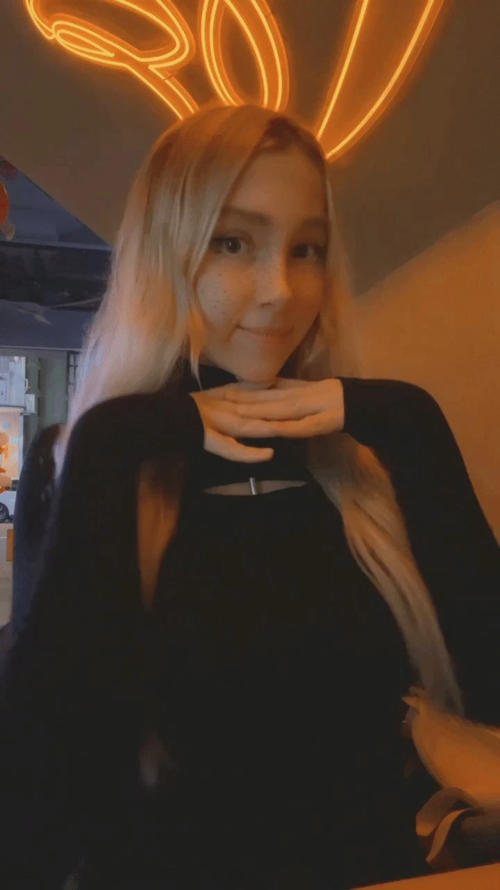 Julia Tight Blonde – Russian escort in Hong Kong — 8 / 13
