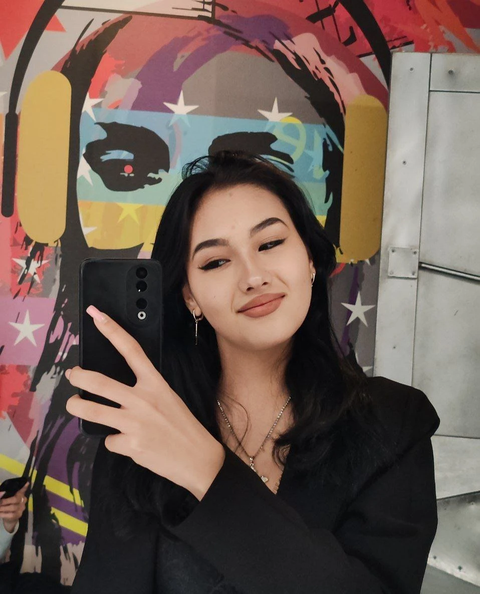 Helen – Kazakhstani escort in Hong Kong — 4 / 14