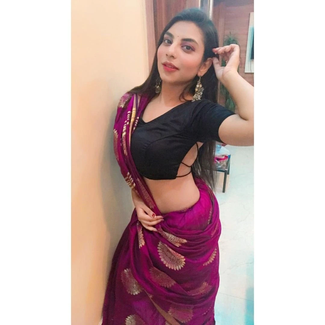 Lisana Priya – Indian escort in Bangalore — 10 / 12
