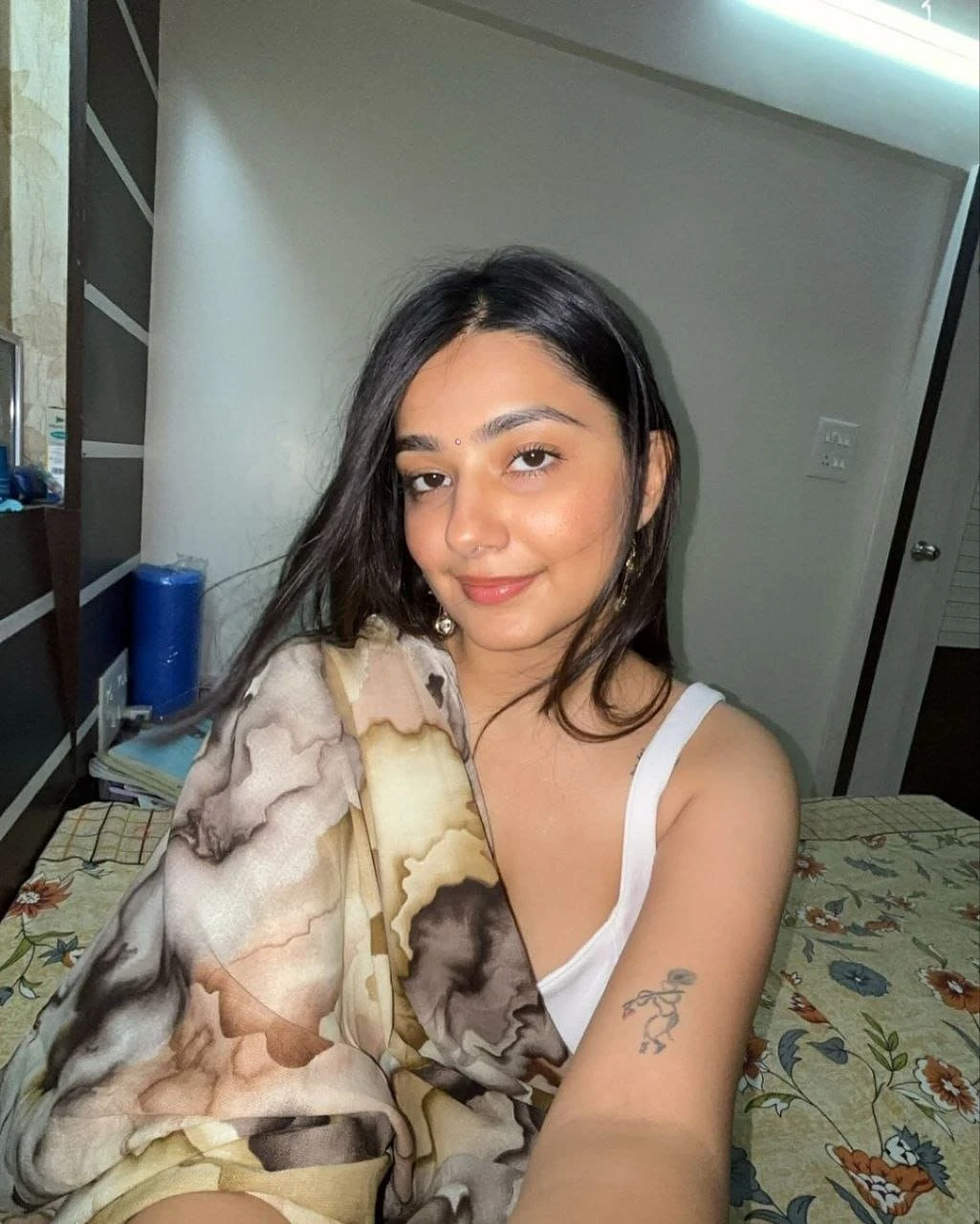 I Self Krisha Meet & Web Cam – Indian escort in Bangalore — 3 / 5