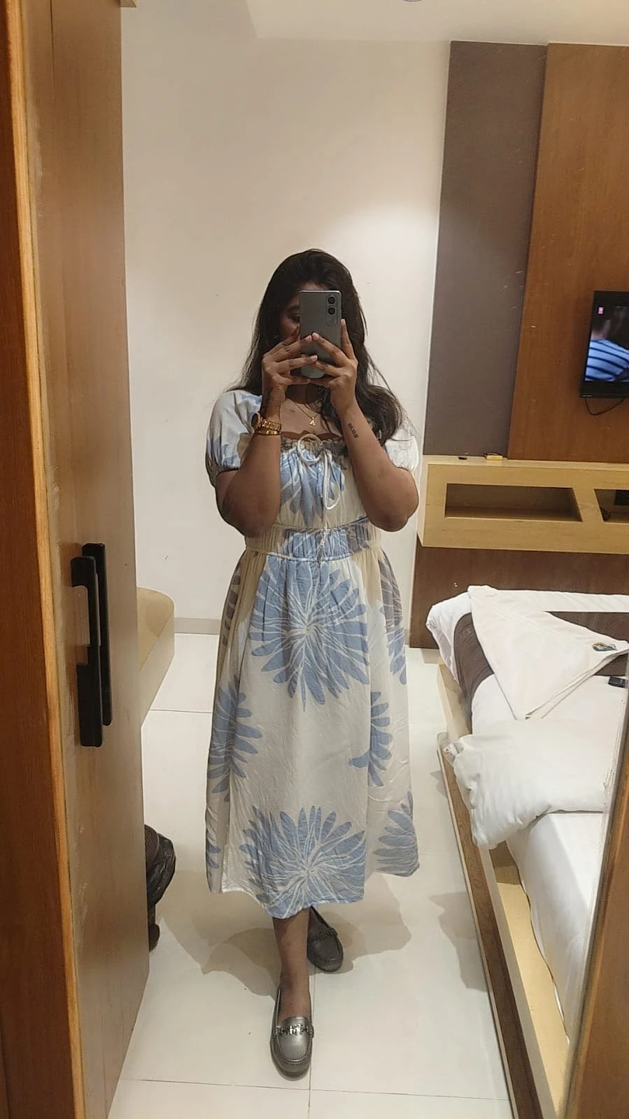 MY SELF INDEPENDENT MEGHANA – Indian escort in Hyderabad — 4 / 5