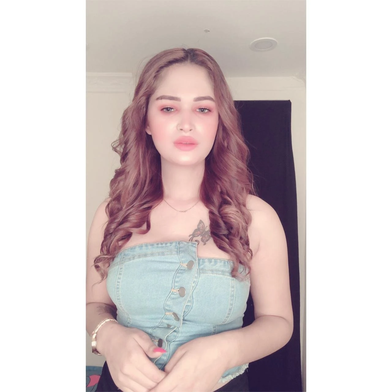 Manisha Here for Video Call – Indian escort in Bangalore — 4 / 15