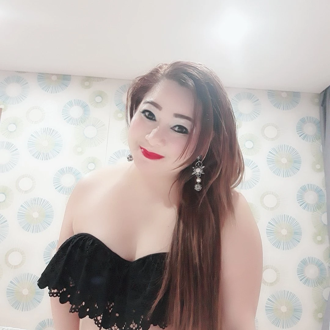 CAMSHOW SEXY FILIPINA MILF JOY – Filipino escort in Bangalore — 14 / 23