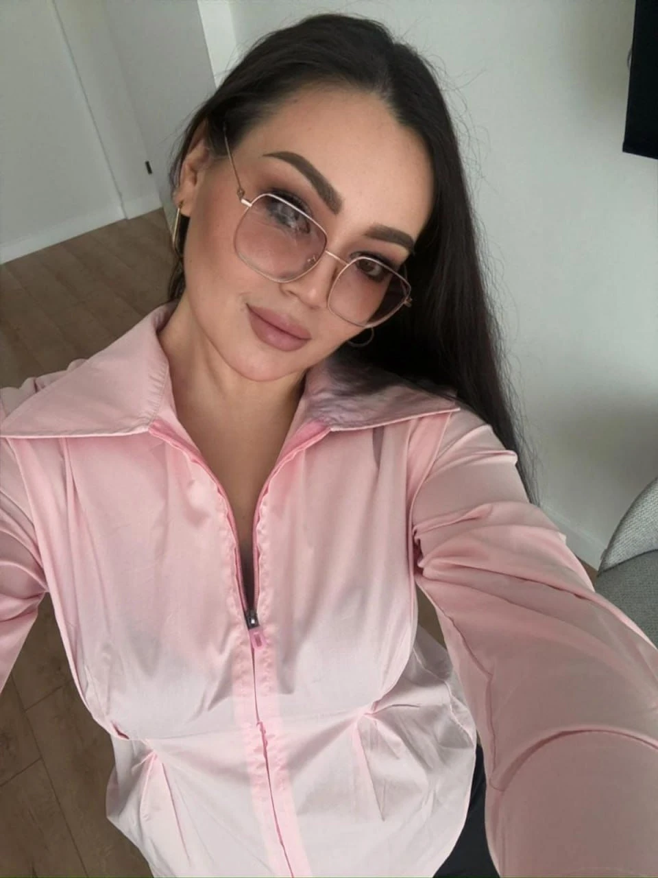 Adel Dark Muse – Kazakhstani escort in Hong Kong — 3 / 9