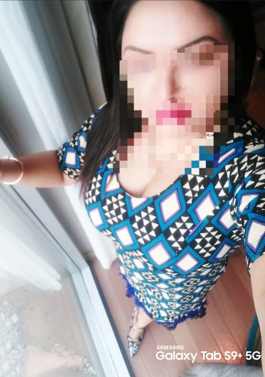 Miss Aesha Sen – Indian escort in Bangalore — 2 / 4