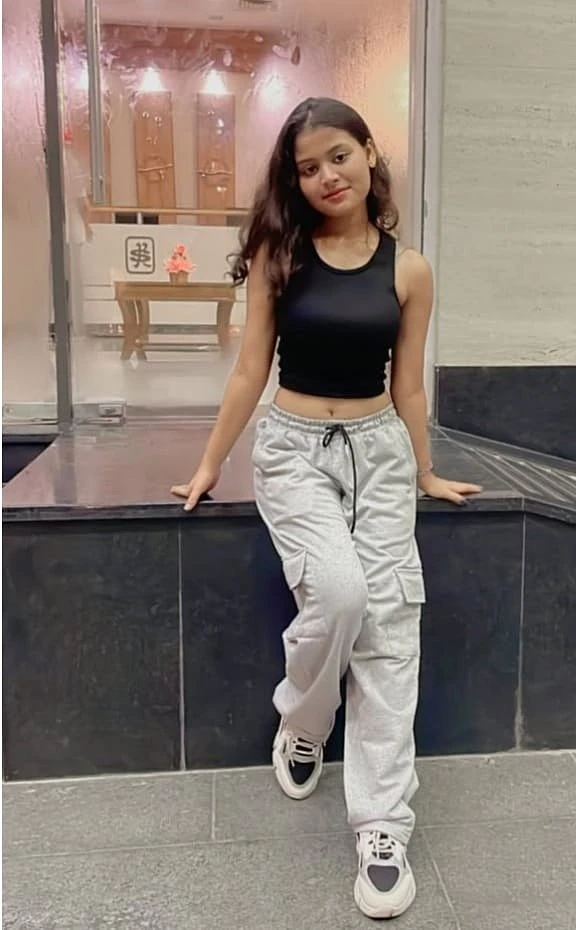 Aditi – Indian escort in Chennai — 2 / 4