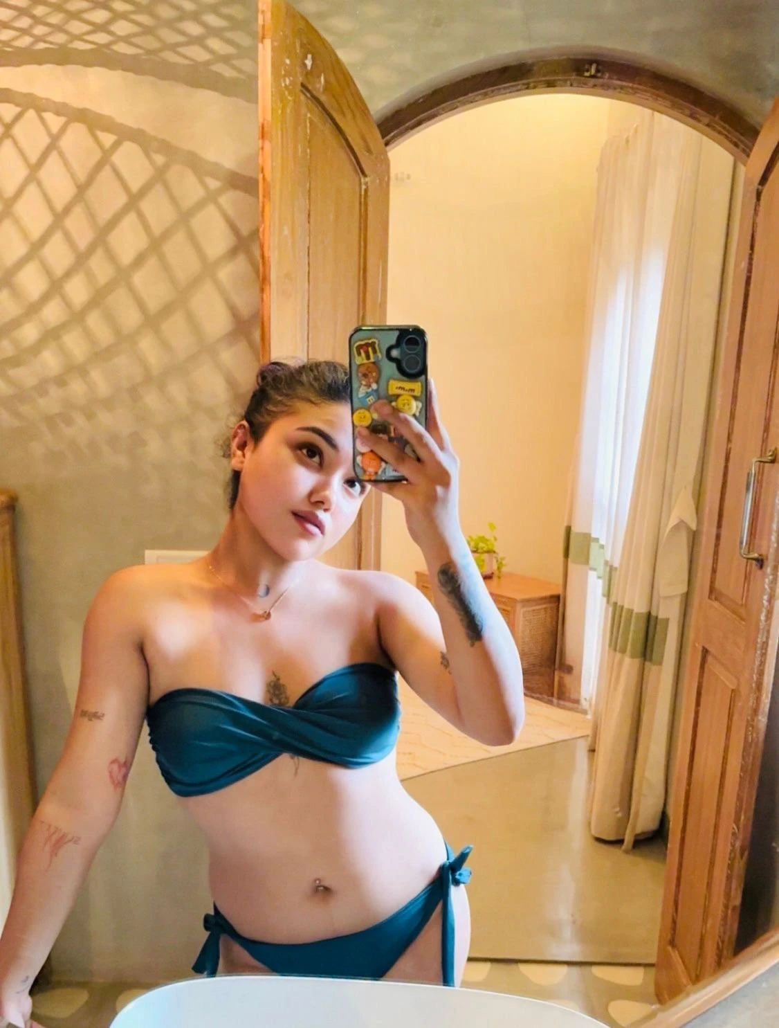 Ayesha – Indian escort in Bangalore — 2 / 10
