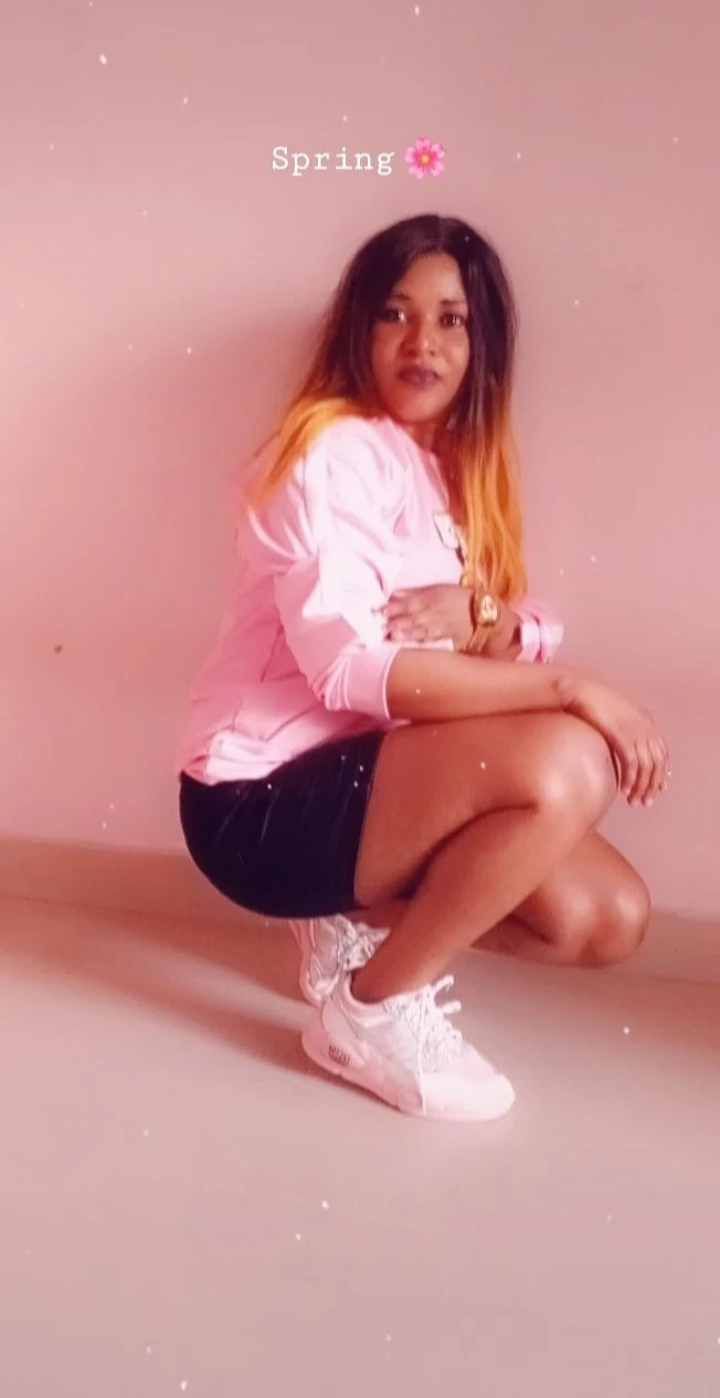 Amah – Zambian escort in Bangalore — 3 / 5
