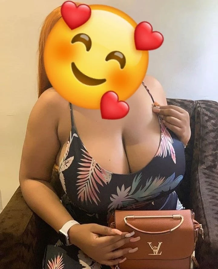 Sweet Carolina – South African escort in Bangalore — 2 / 4