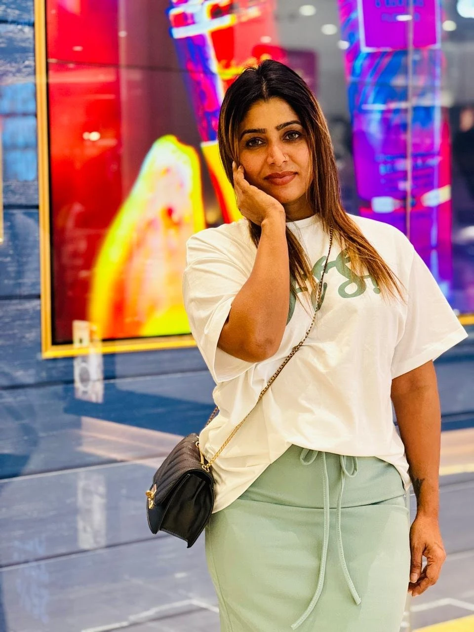 Bhavna – escort in Ahmedabad — 1 / 2