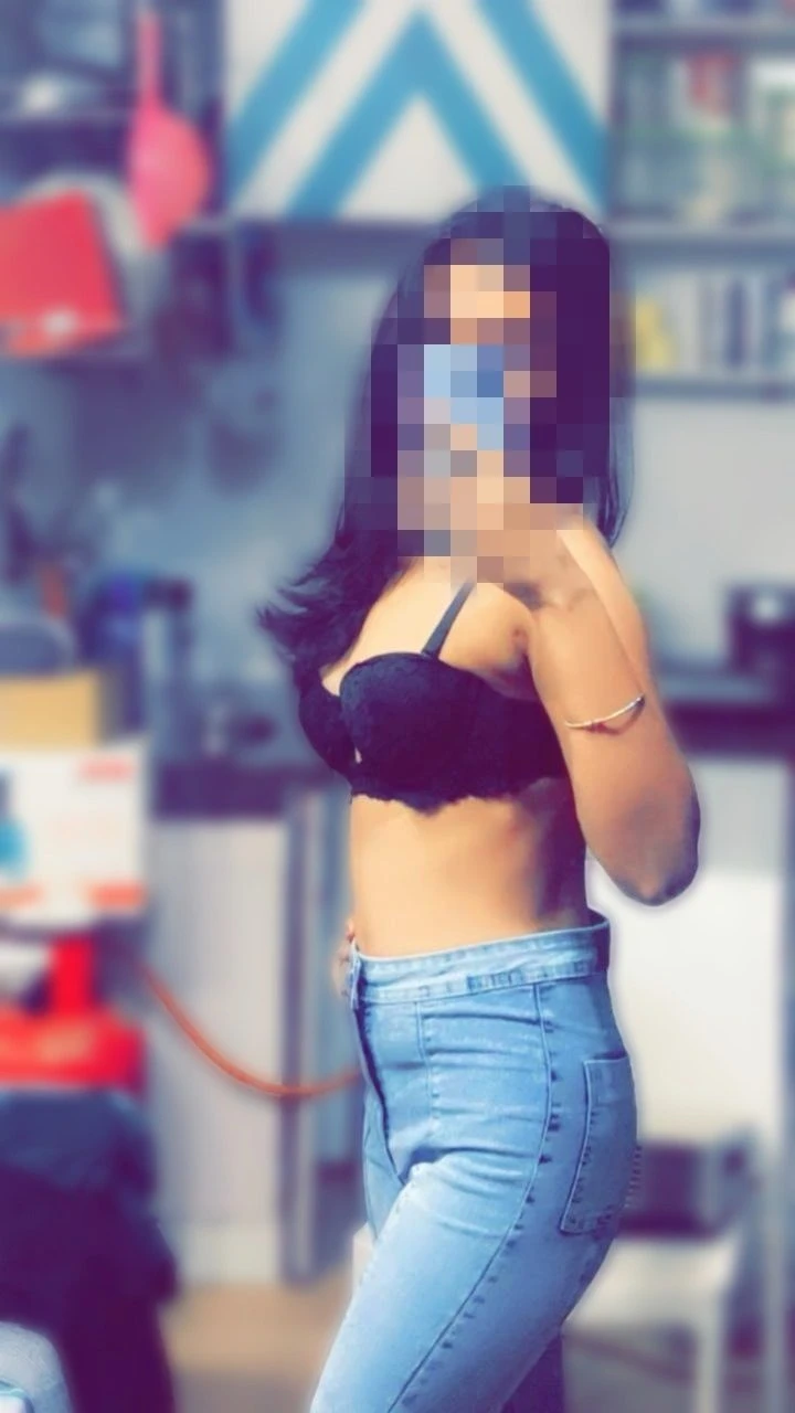 Juhi independent massage girl – Indian escort in Gurgaon — 4 / 7