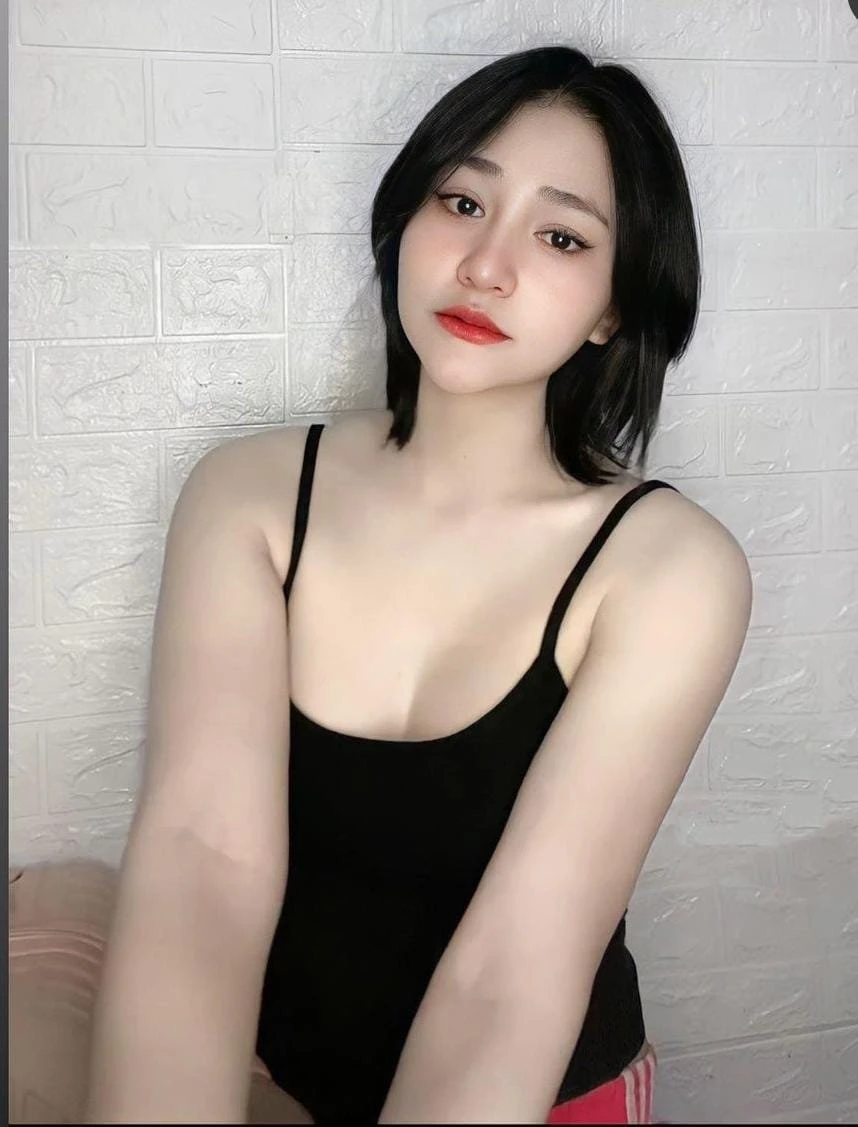 Linh – Vietnamese escort in Bangalore — 3 / 4