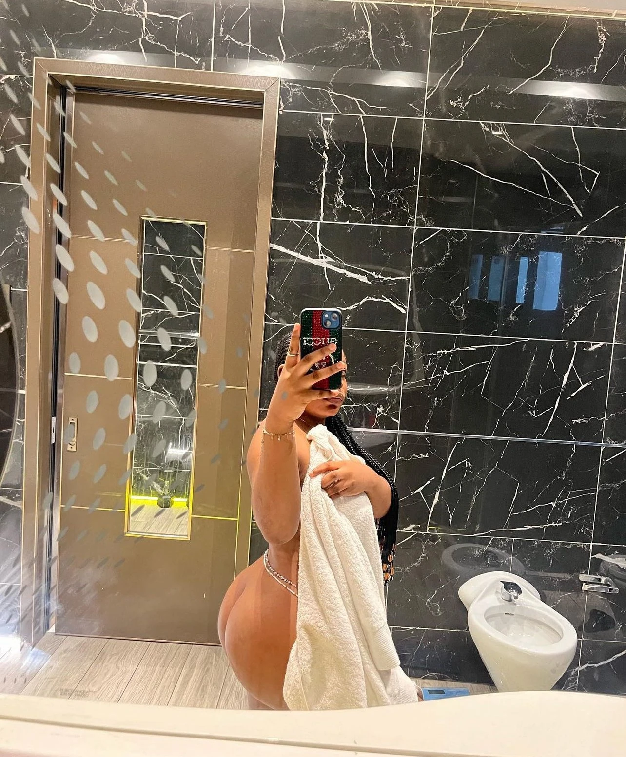 Pisca – Ghanaian escort in Baku — 2 / 3