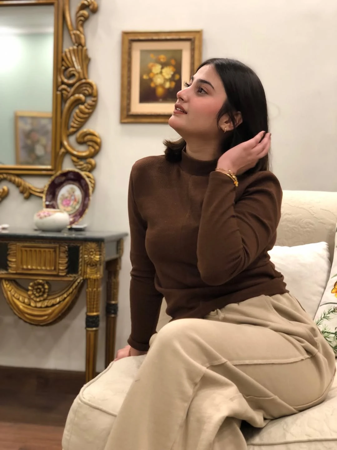 Smriti Pandya – Indian escort in Ahmedabad — 2 / 5