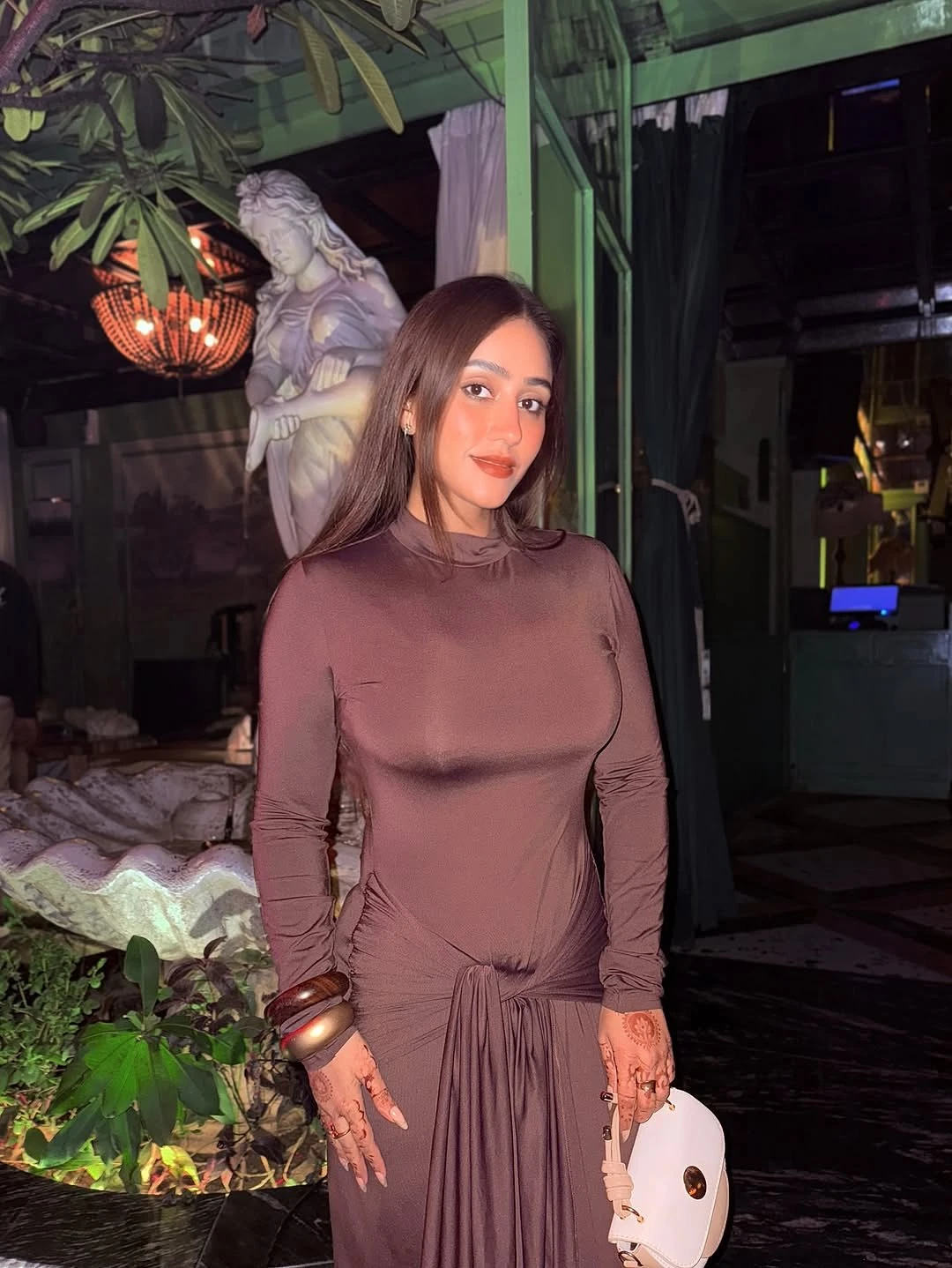 Erisha – Indian escort in Ahmedabad — 4 / 5