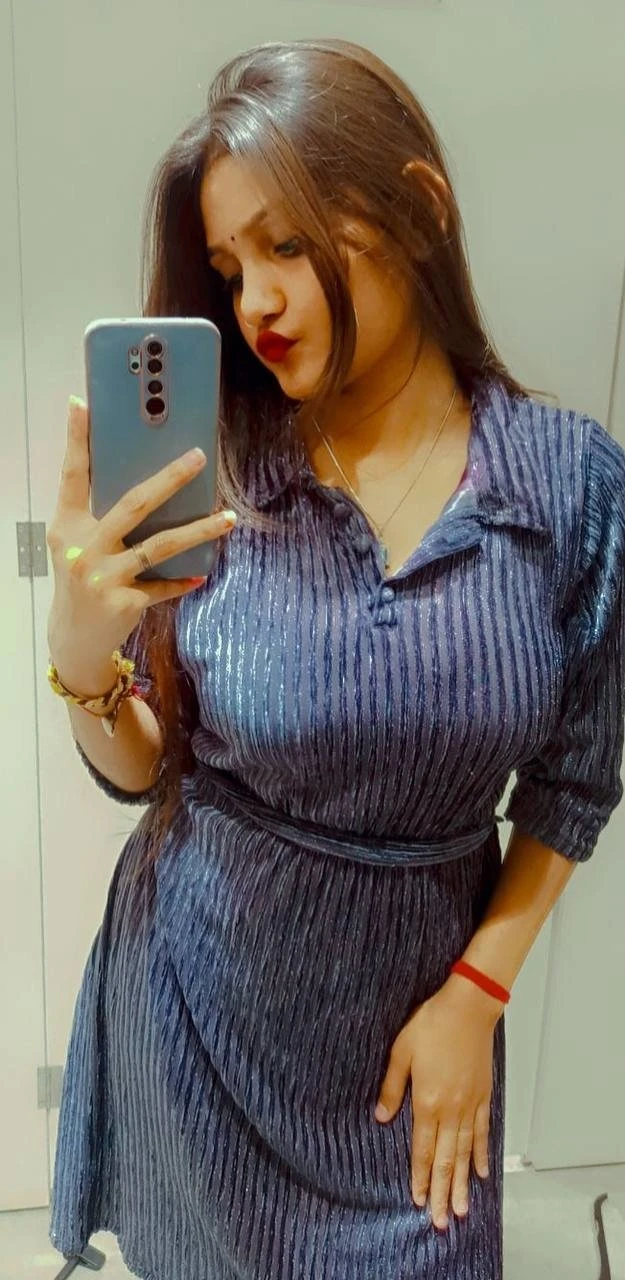 Raginee – escort in Bangalore — 2 / 5