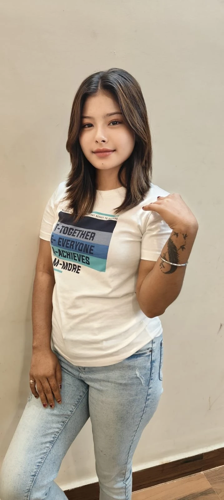 Genuine Escorts Payment Cash to Girl – Indian escort in Bangalore — 2 / 5