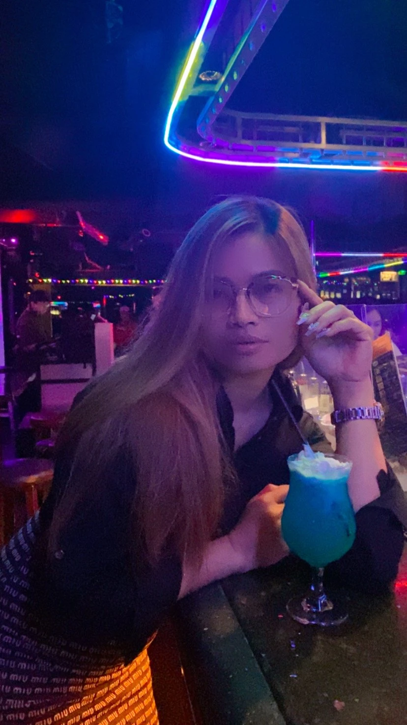 Venny Alberty – Indonesian adult performer in Hong Kong — 2 / 3
