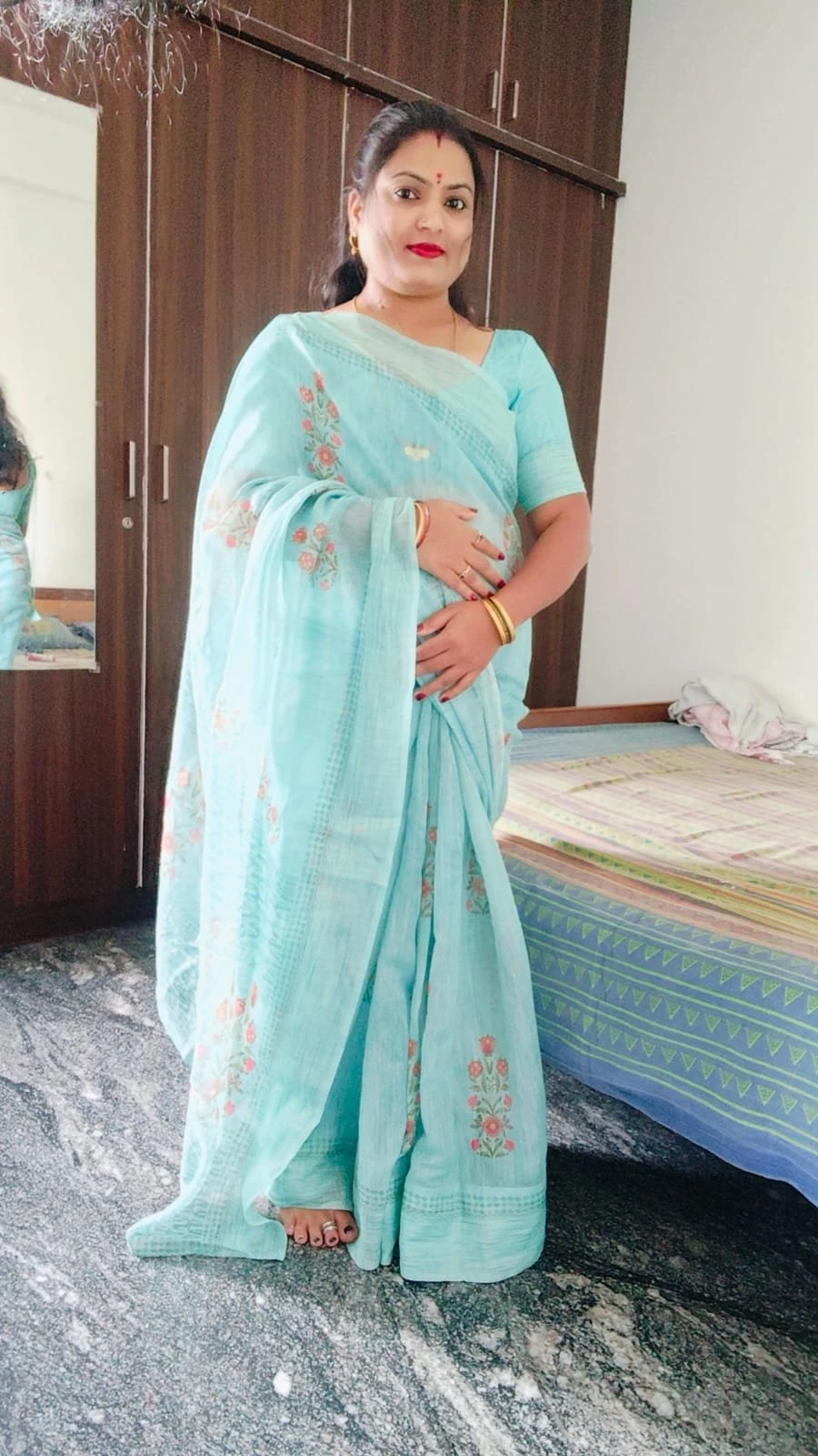 Vaani – Indian escort in Bangalore — 3 / 4