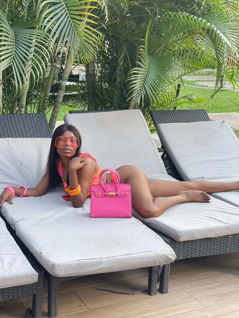Ella Divas – Ghanaian escort in Cotonou — 3 / 7