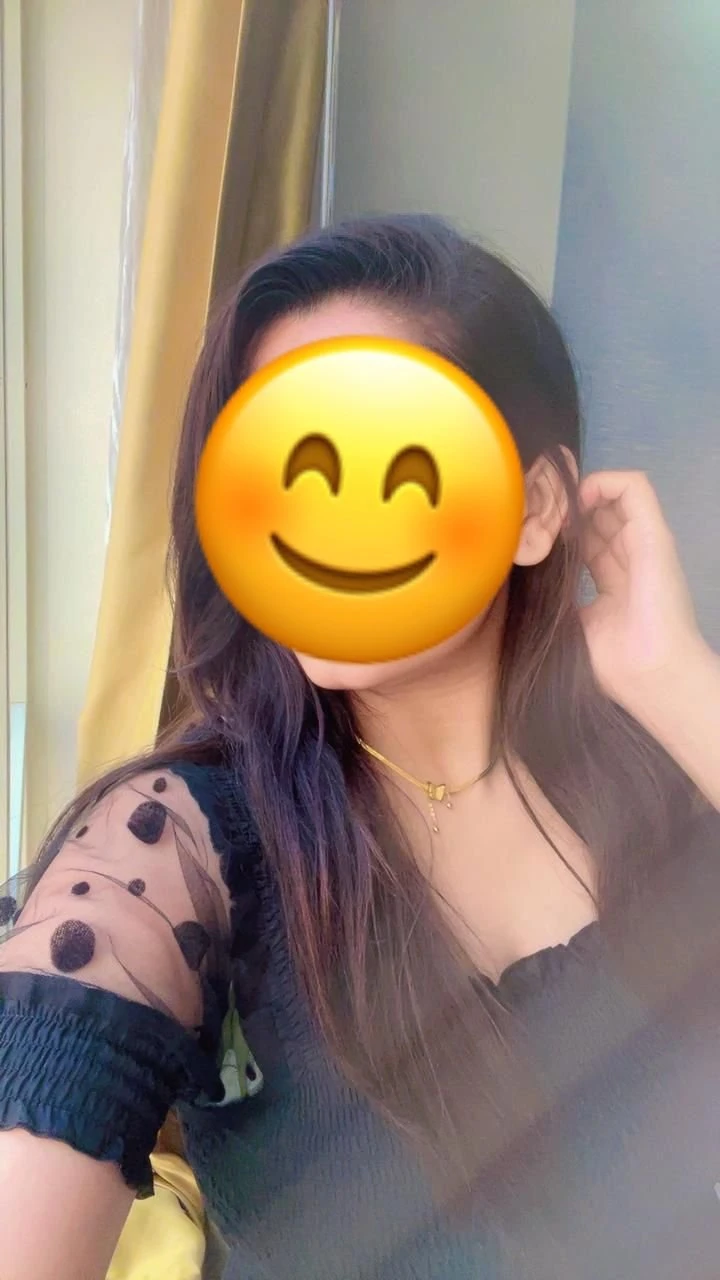Swapna in Chennai – Indian escort in Chennai — 5 / 15