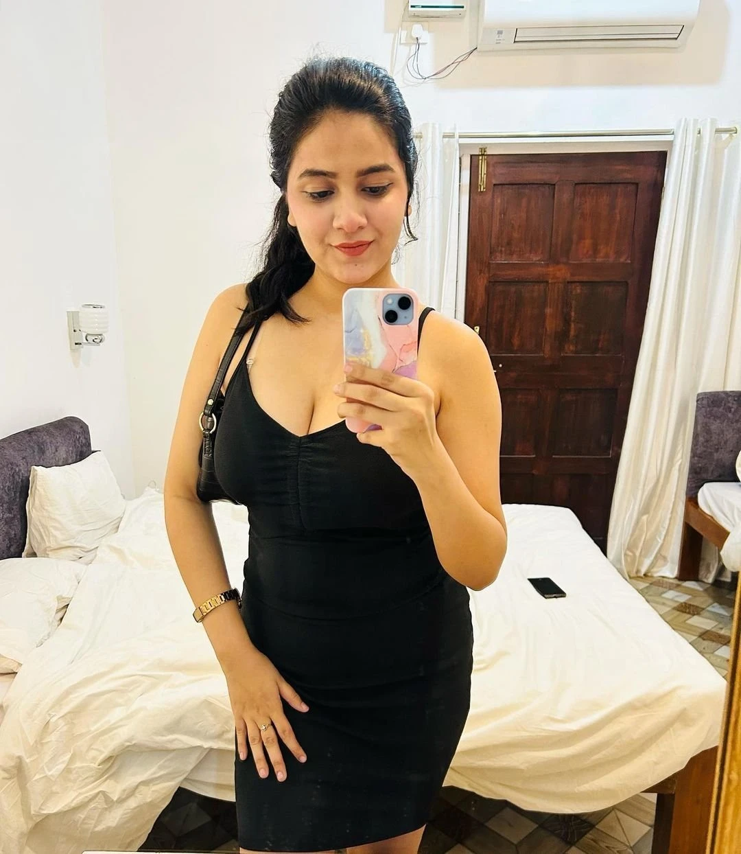 Rajeshwari – Indian escort in Bangalore, Escort, Banga
