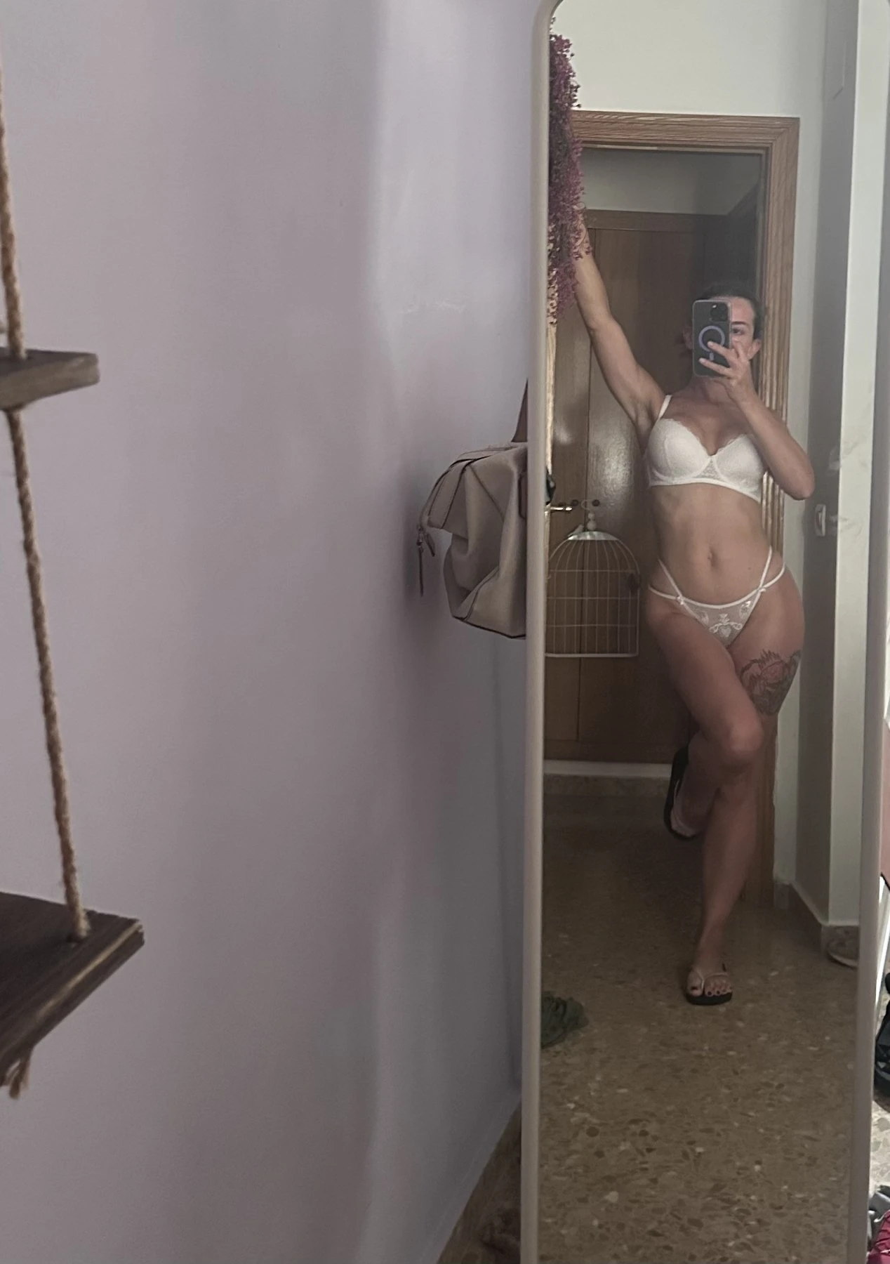 Francesca – Spanish escort in Hong Kong — 2 / 9