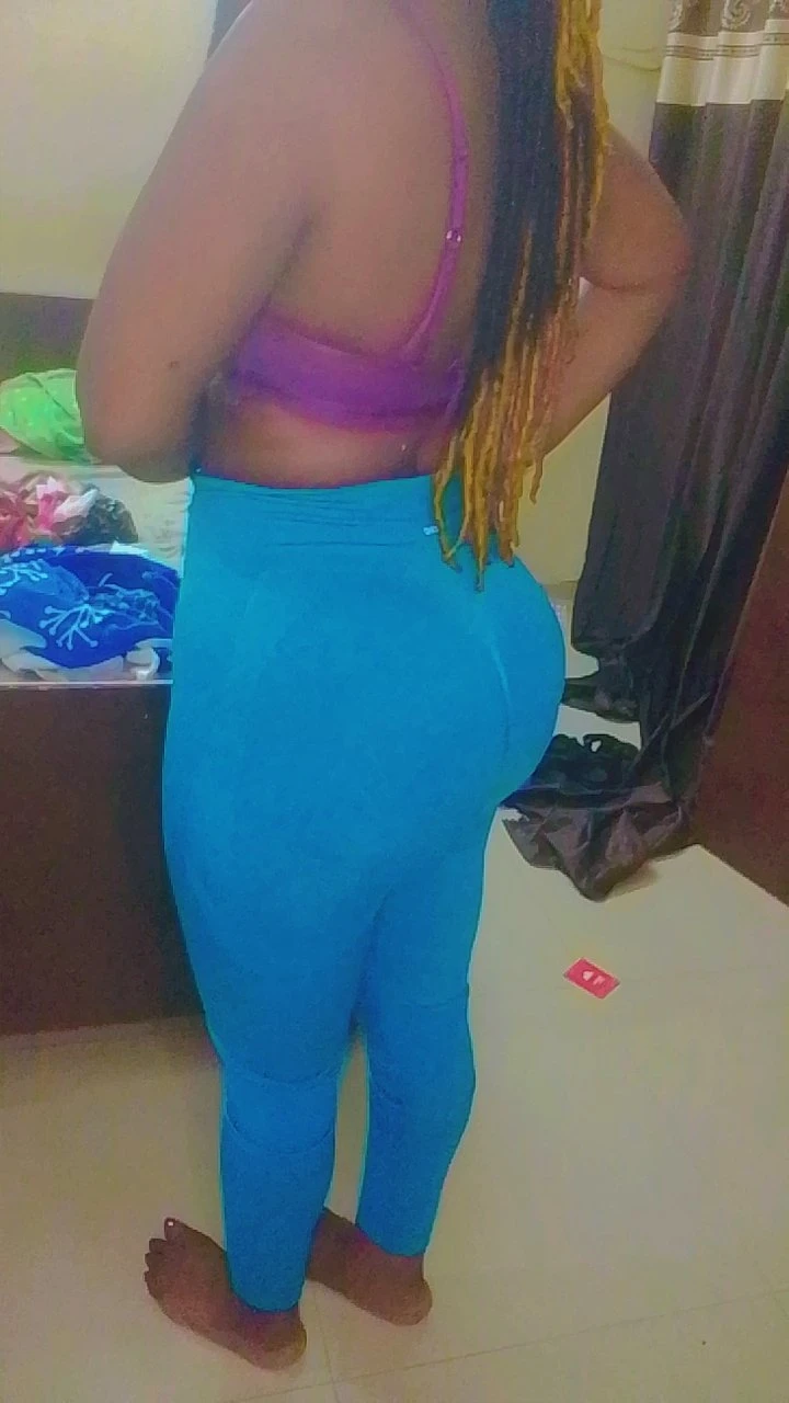 Backsnuts – escort in Gurgaon — 2 / 4