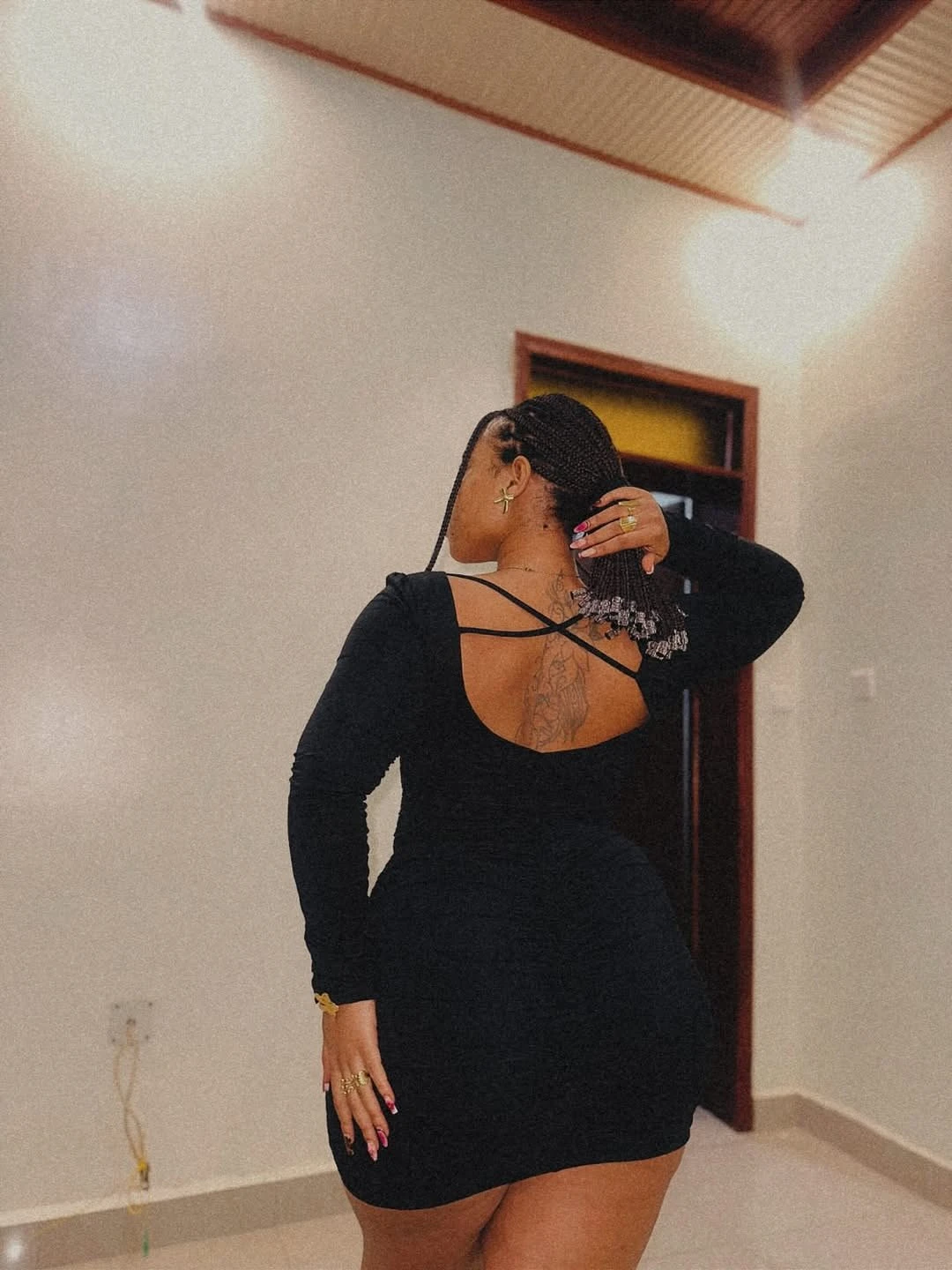 Cynthia – Burundian escort in Chandigarh — 2 / 3