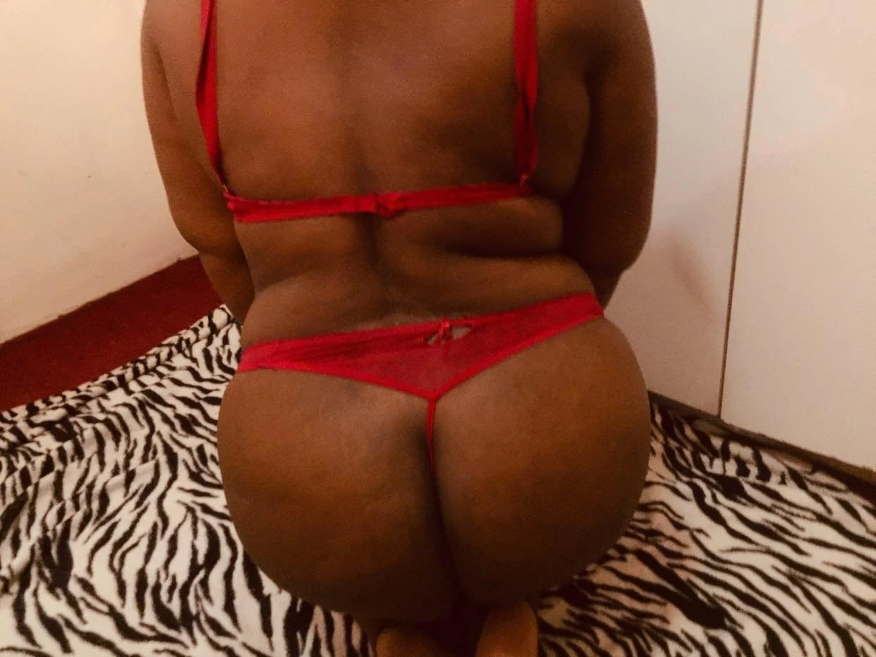 Flamingo – Batswana escort in Gaborone — 2 / 6