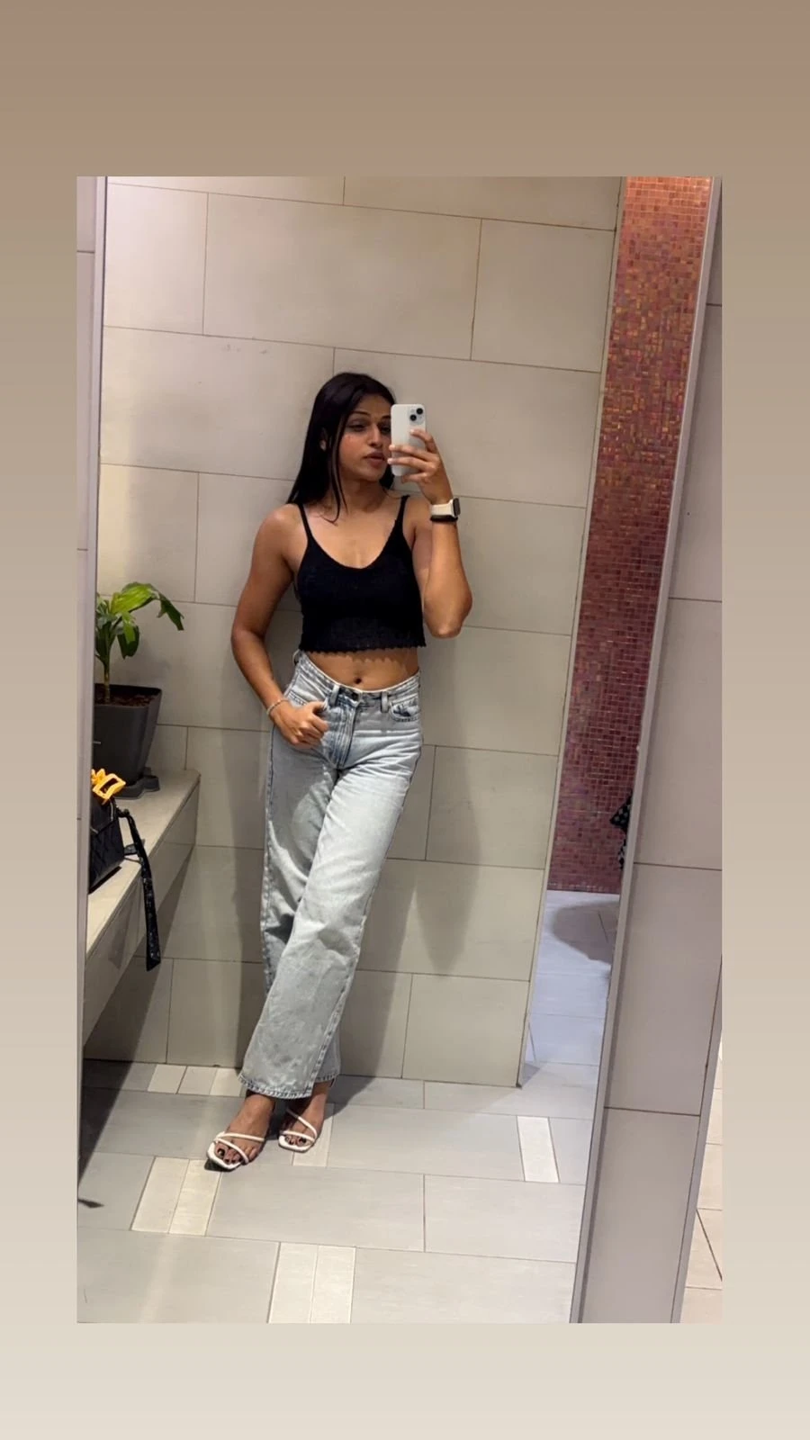 Naira – Indian escort in Ahmedabad — 1 / 4