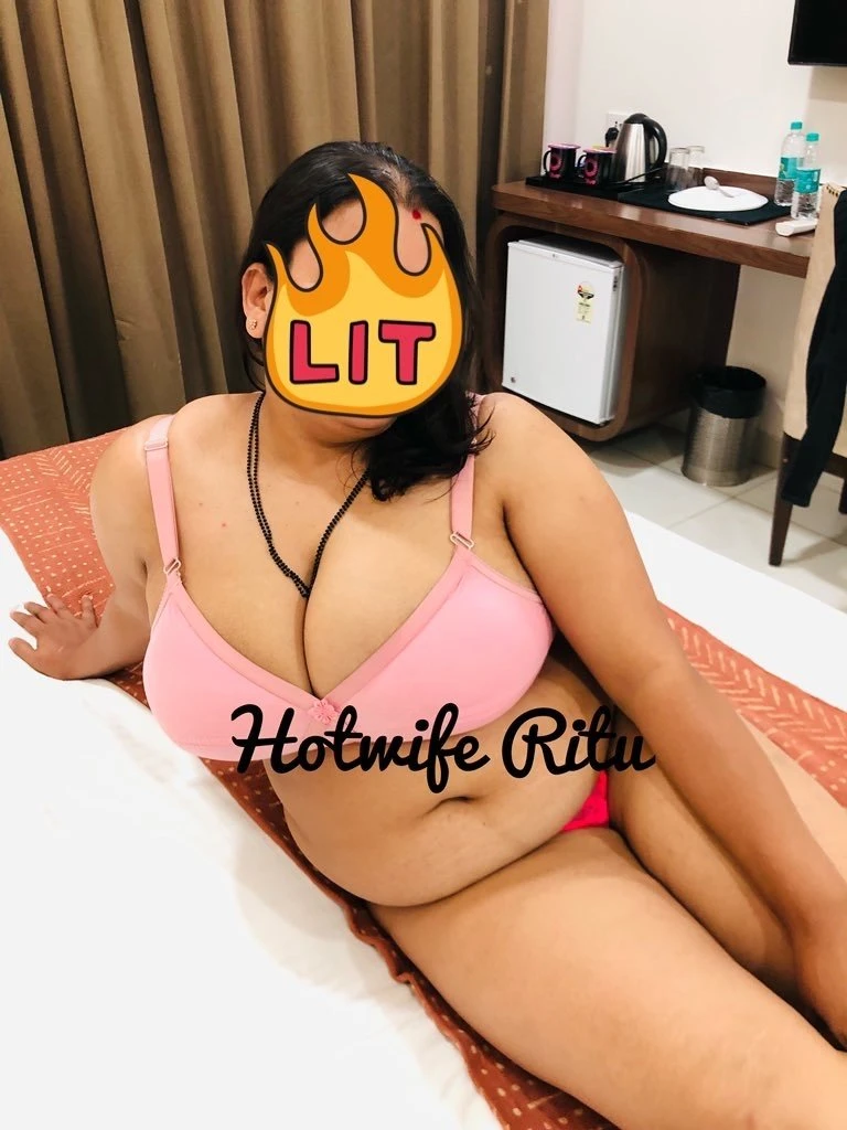 Hottie Ritu – Indian escort in Bangalore — 22 / 30