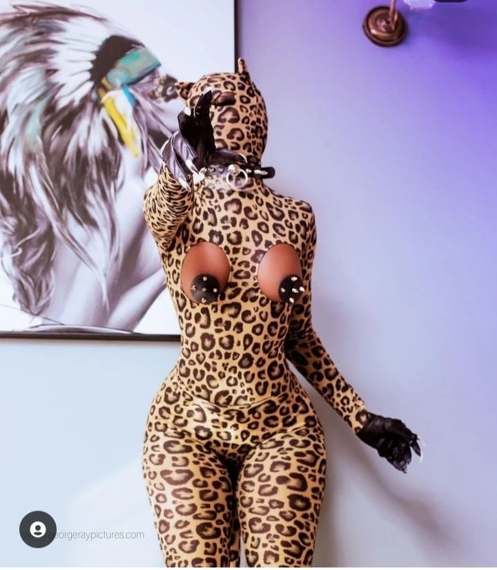 Diana Queen Electronic City Phase 1 – Rwandan escort in Bangalore — 5 / 6