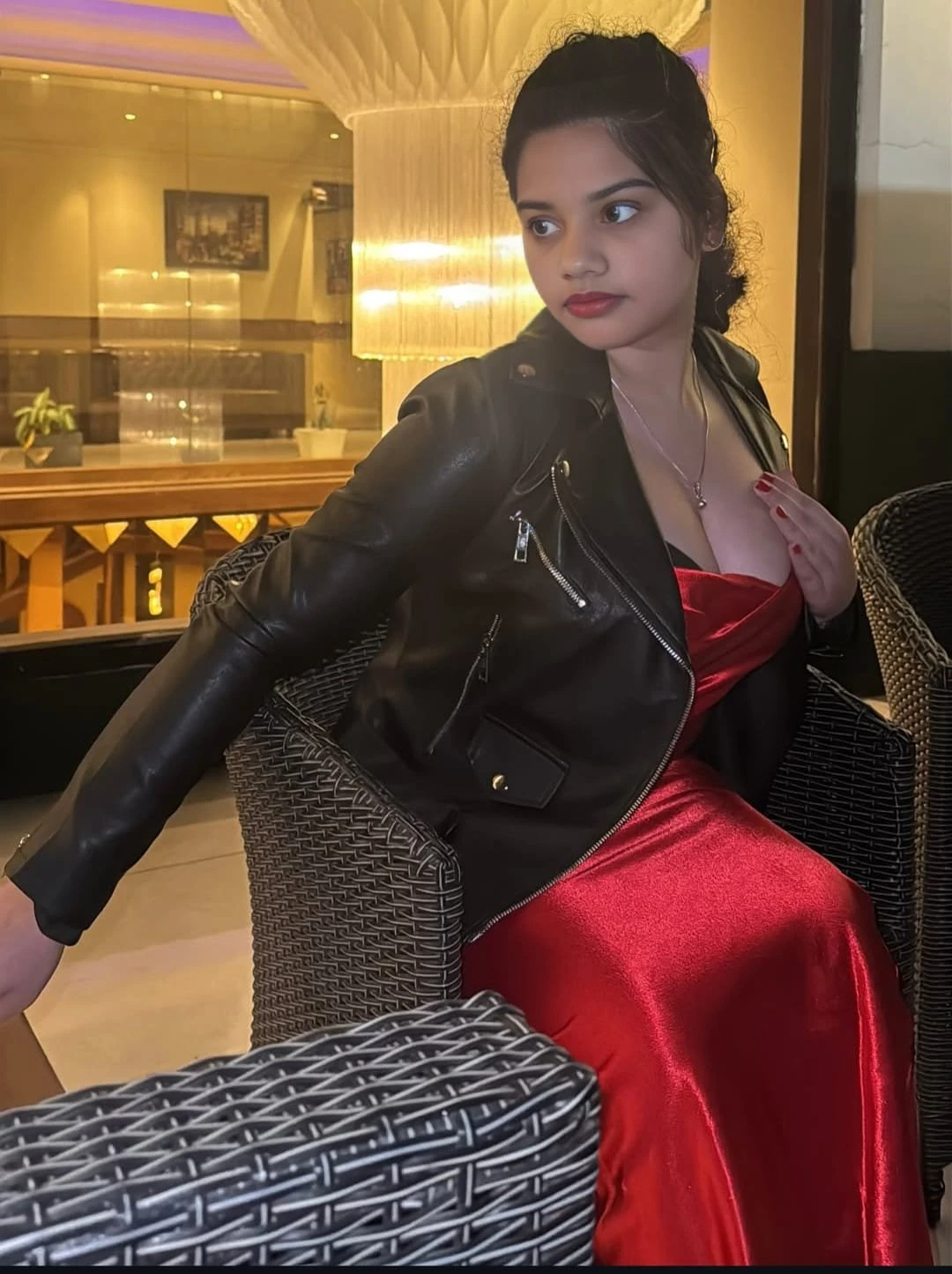 Priya – Indian escort in Bangalore — 3 / 5