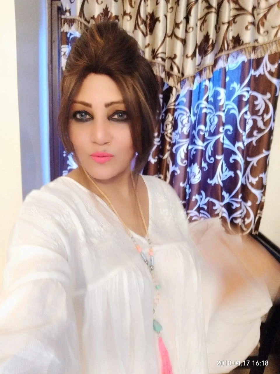 Neha Patel – Indian escort in Ahmedabad — 4 / 7