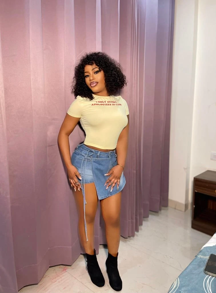 Shammy – South African escort in Gurgaon — 2 / 4