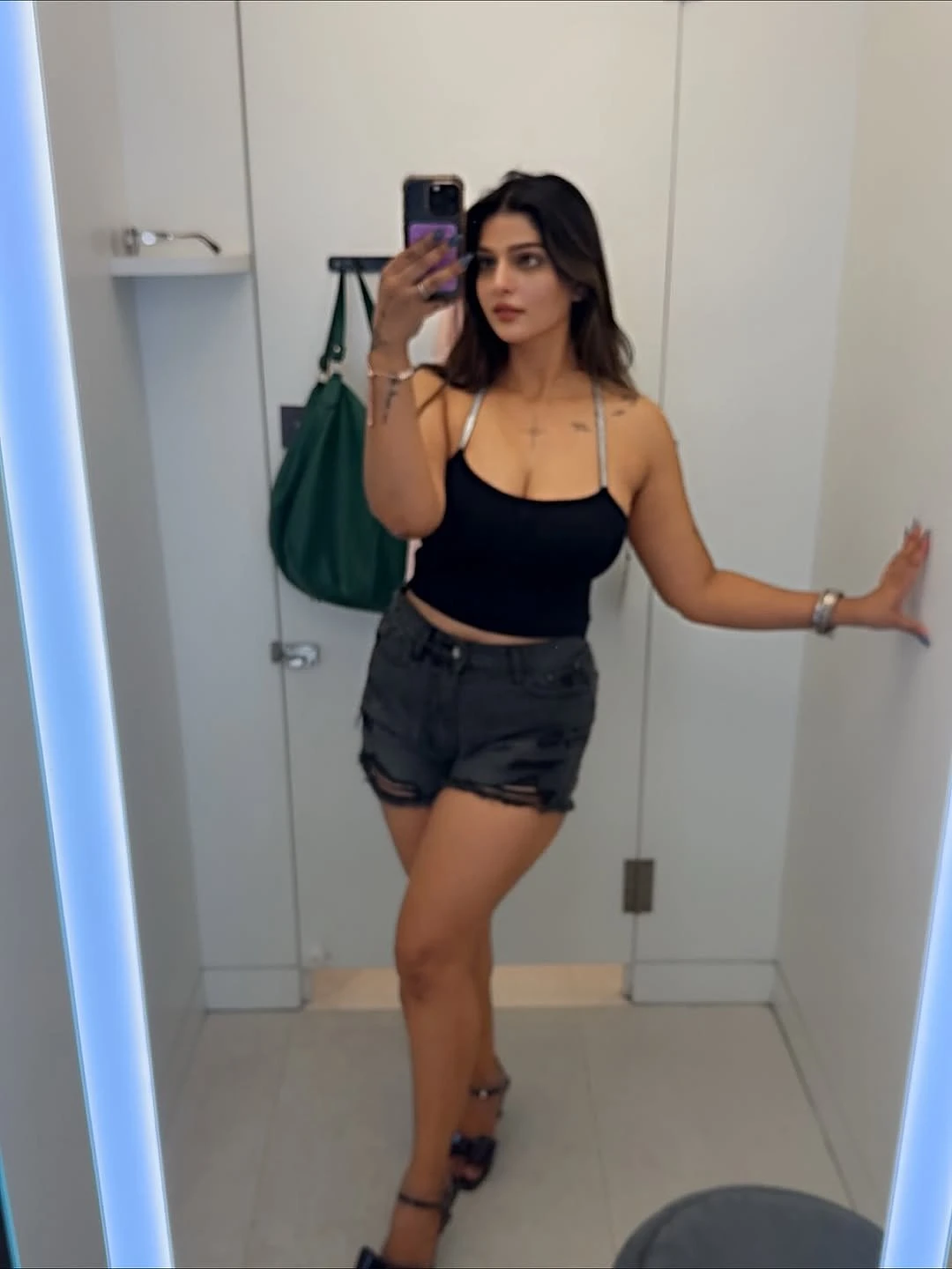 Kavya – Indian escort in Chandigarh — 1 / 3