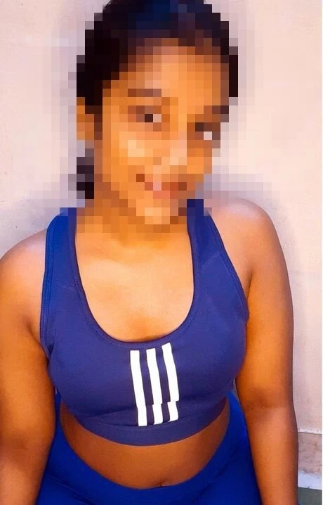 Janhvi Real Meet & Cam – Indian escort in Bangalore — 2 / 4