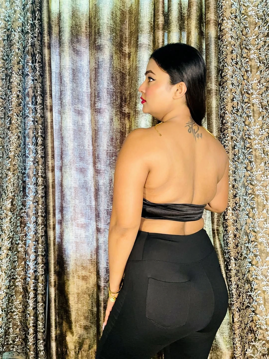 Hiral – Indian escort in Ahmedabad — 2 / 6