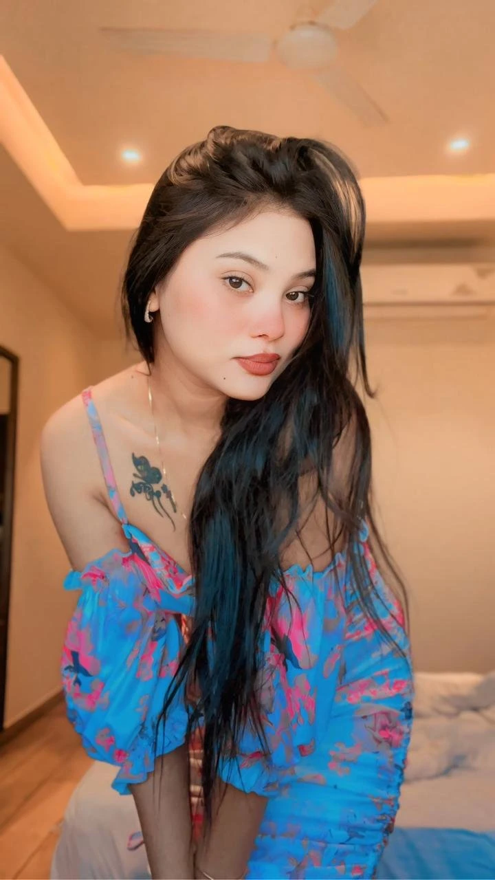 Aliya Roy – Indian escort in Ahmedabad — 2 / 12