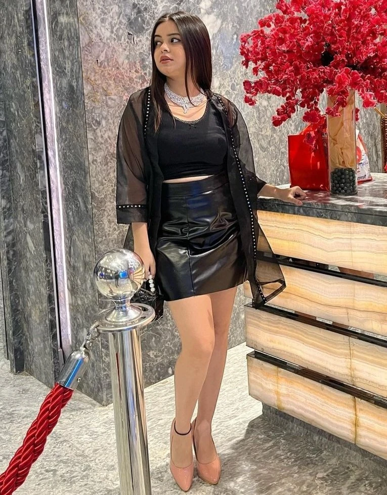 Nimi Cam and Real Session – Indian escort in Chennai — 5 / 9