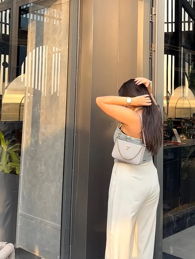 Aparna – Indian escort in Bangalore — 8 / 9
