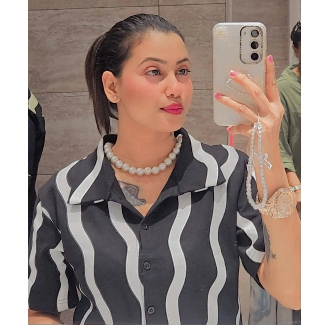 Aanchal Sharma – Indian escort in Chandigarh — 3 / 7
