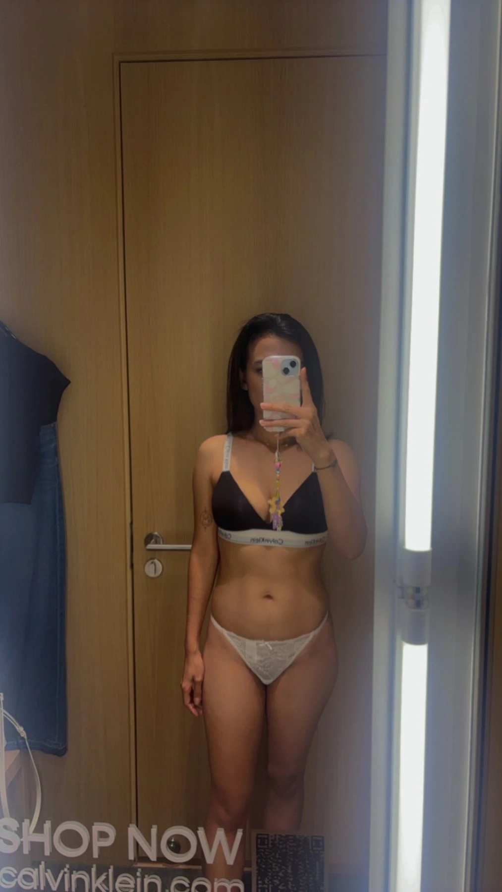 Miki – Indonesian escort in Hong Kong — 5 / 9