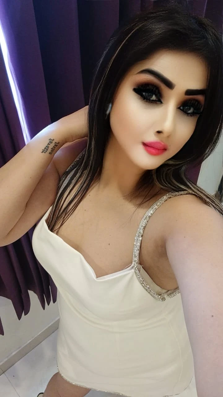 Aaliya Mishra – Indian escort in Gurgaon — 3 / 5