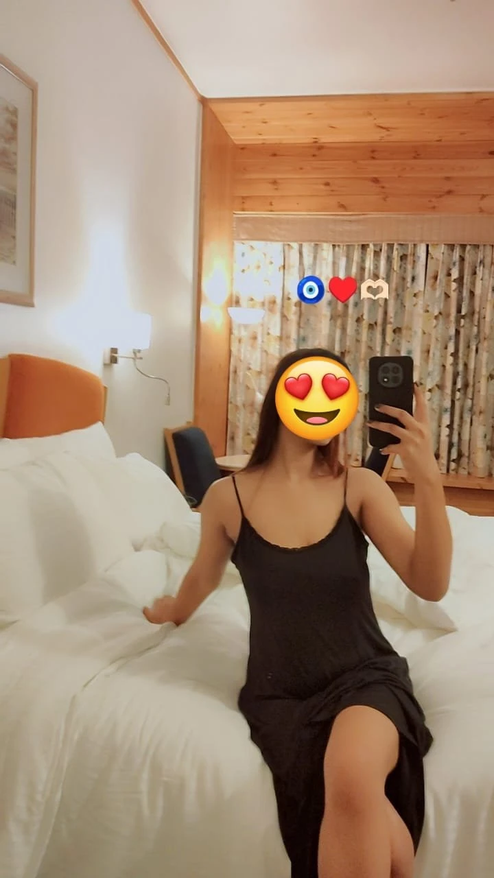 Webcam and Outcall Independent Service – Indian escort in Bangalore — 4 / 5
