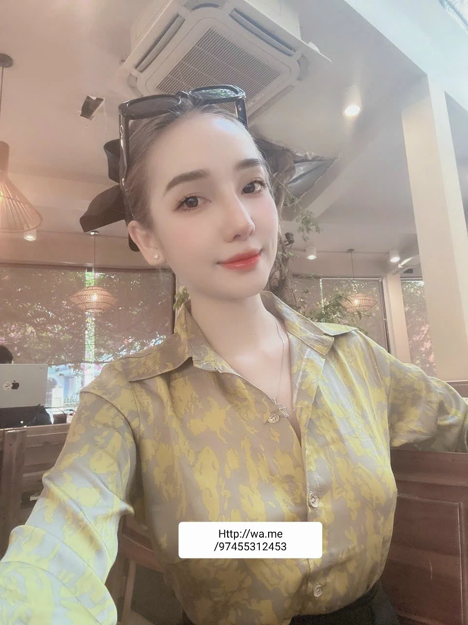 Lyna – Algerian masseuse in Tirana — 6 / 11