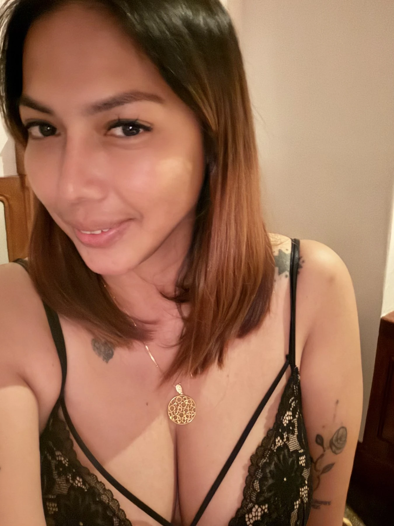 Jhella – Filipino escort in Hong Kong, Escort, Hong Kong