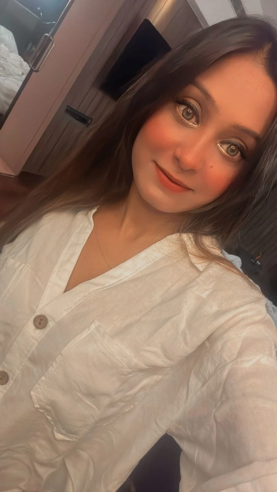 Aayushi Independent in bangalore – Indian escort in Bangalore — 3 / 5
